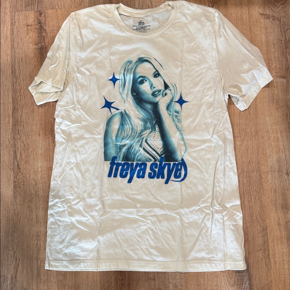 Freya Skye Decedents Zombies Disney Worlds Collide Tour Shirt Size Large